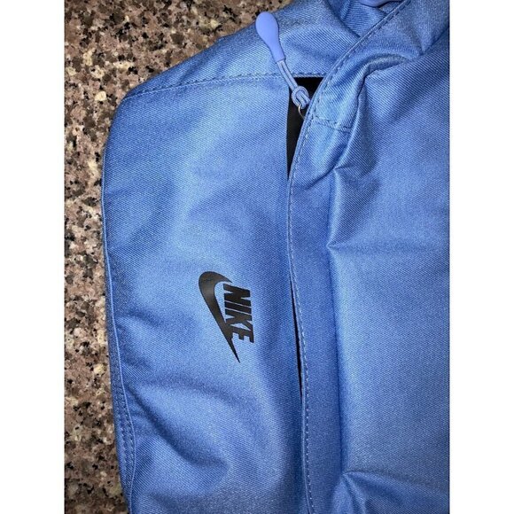 Nike Elemental Premium Fanny Pack-Blue - Picture 3 of 11